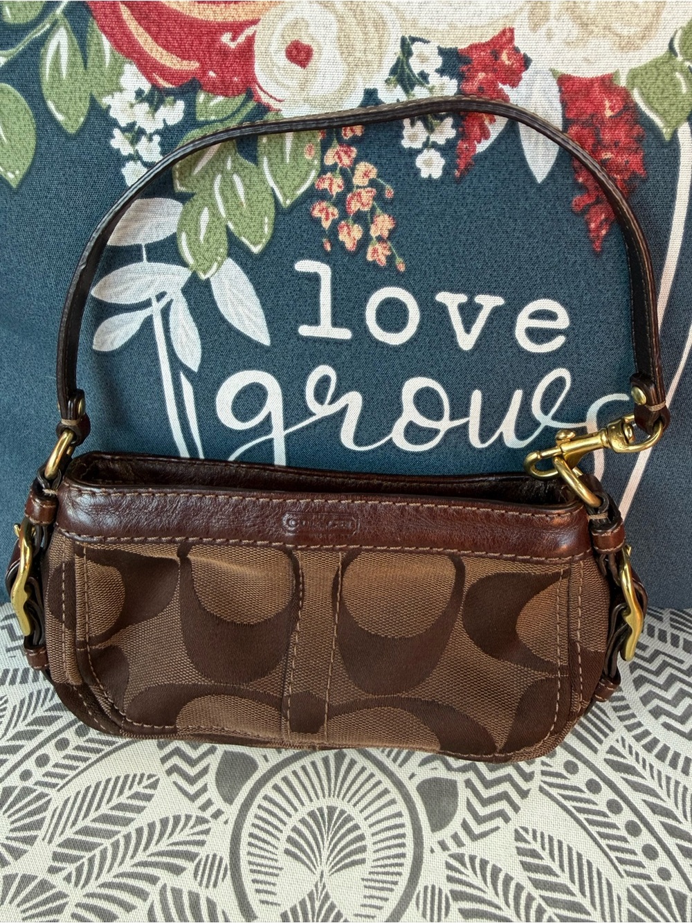 Coach Micro Mini Zoe Chocolate Brown Signature Shoulder Bag Y2K Brass